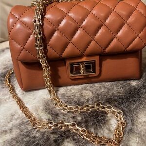 Quilted vegan mini bag